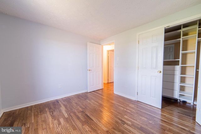 1112 MULLICA HILL RD, Mullica Hill, NJ 08062