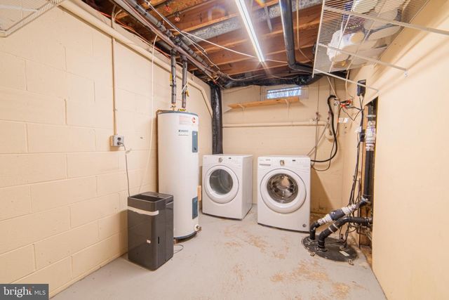 1112 MULLICA HILL RD, Mullica Hill, NJ 08062