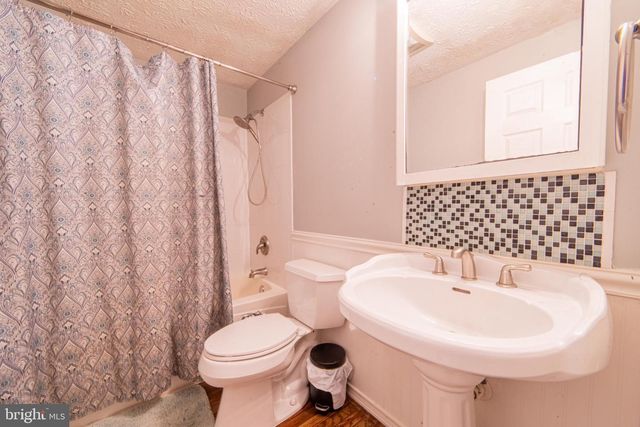 1112 MULLICA HILL RD, Mullica Hill, NJ 08062