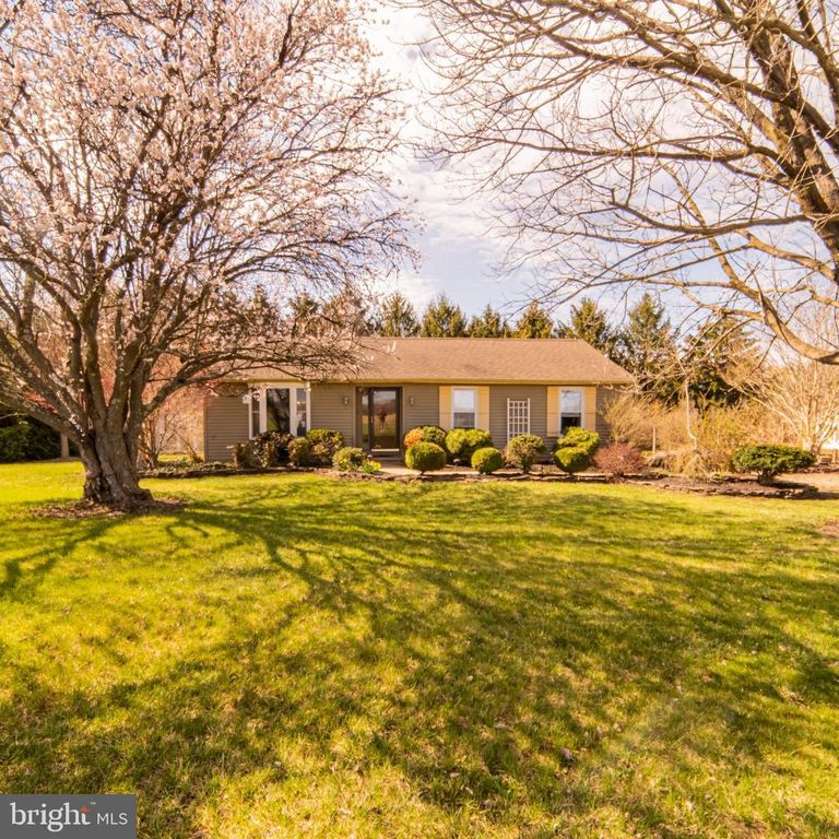 1112 MULLICA HILL RD, Mullica Hill, NJ 08062