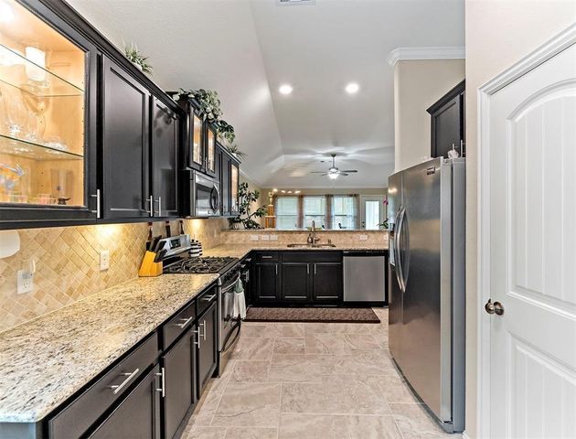 6915 Astrapia Bay Crossing, Spring, TX 77379