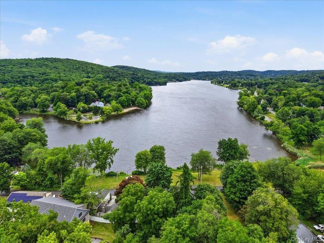 11 Brayton Road, Carmel, NY 10512