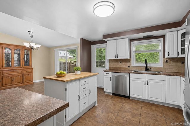 11 Brayton Road, Carmel, NY 10512
