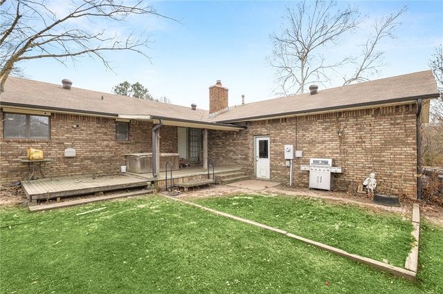 11680 Amy Avenue, Rogers, AR 72756