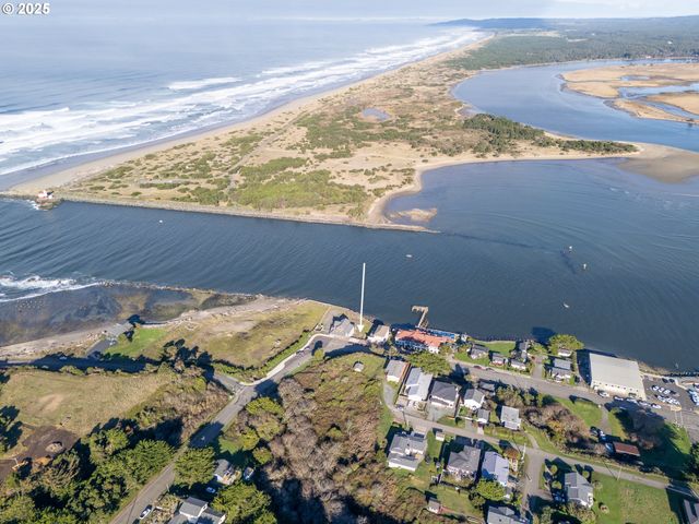 First St Sw 2502, Bandon, OR 97411