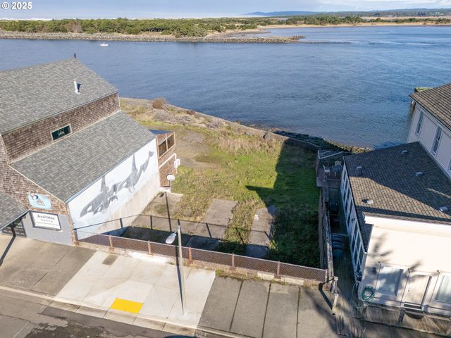 First St Sw 2502, Bandon, OR 97411