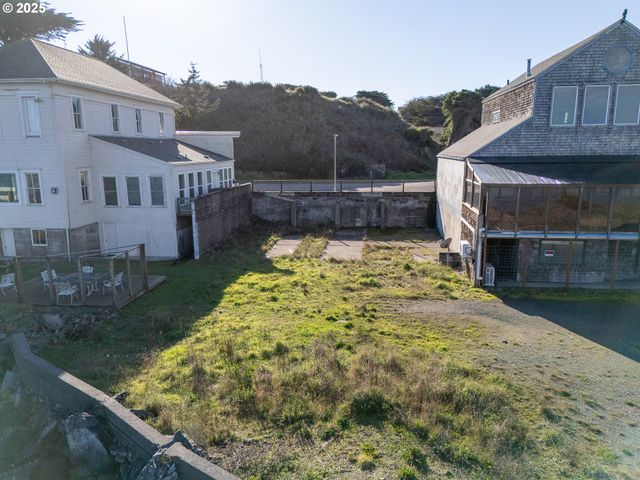 First St Sw 2502, Bandon, OR 97411