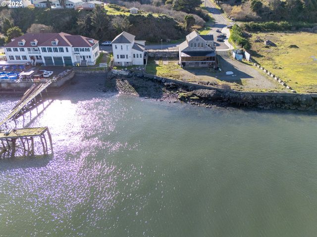 First St Sw 2502, Bandon, OR 97411