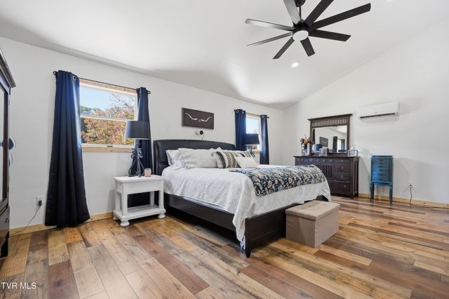 333 Boone Lake Circle, Bluff City, TN 37618