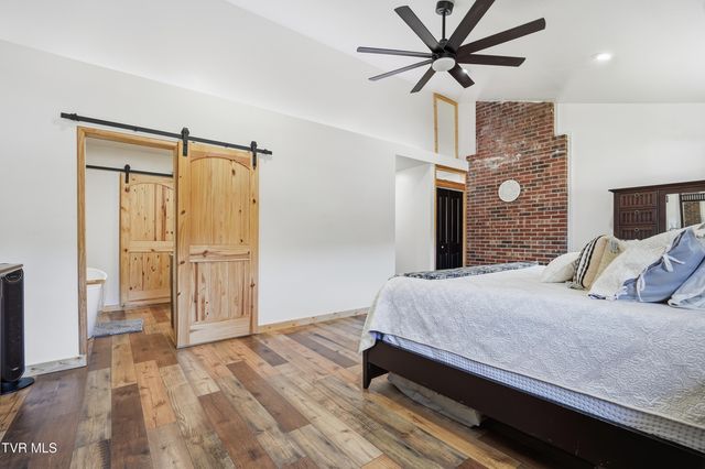 333 Boone Lake Circle, Bluff City, TN 37618