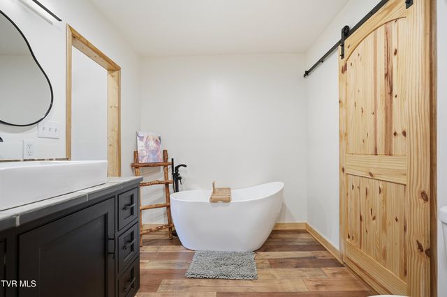 333 Boone Lake Circle, Bluff City, TN 37618