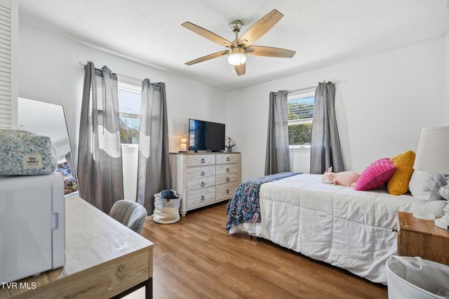 333 Boone Lake Circle, Bluff City, TN 37618