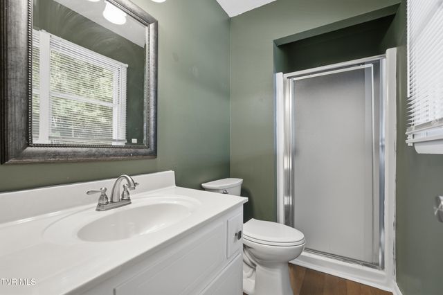 333 Boone Lake Circle, Bluff City, TN 37618