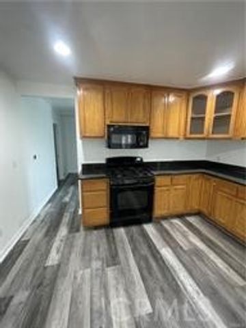 22029 Covello, Canoga Park (los Angeles), CA 91303