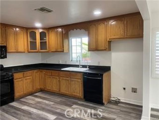 22029 Covello, Canoga Park (los Angeles), CA 91303