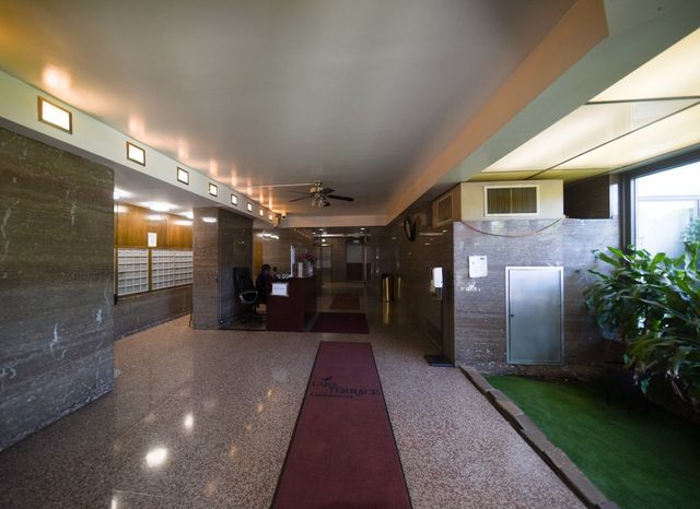 7337 S South Shore Drive 708, Chicago, IL 60649
