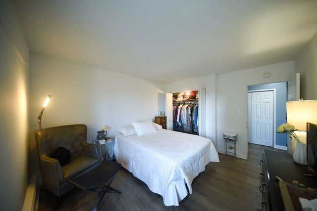 7337 S South Shore Drive 708, Chicago, IL 60649