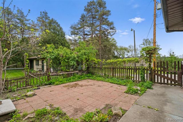 7540 Dexter Pinckney Road, Dexter, MI 48130
