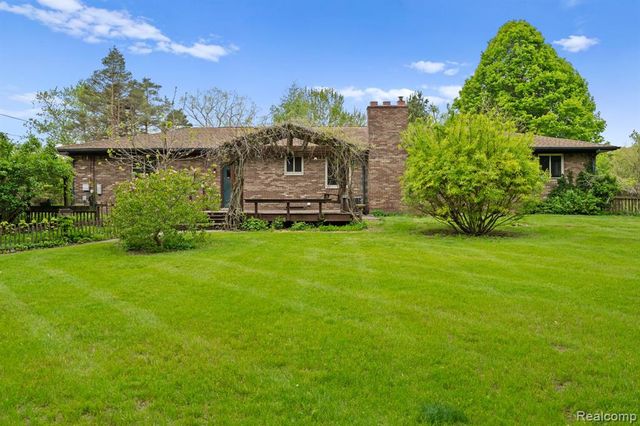7540 Dexter Pinckney Road, Dexter, MI 48130