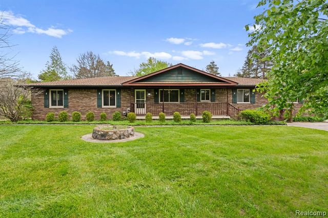 7540 Dexter Pinckney Road, Dexter, MI 48130