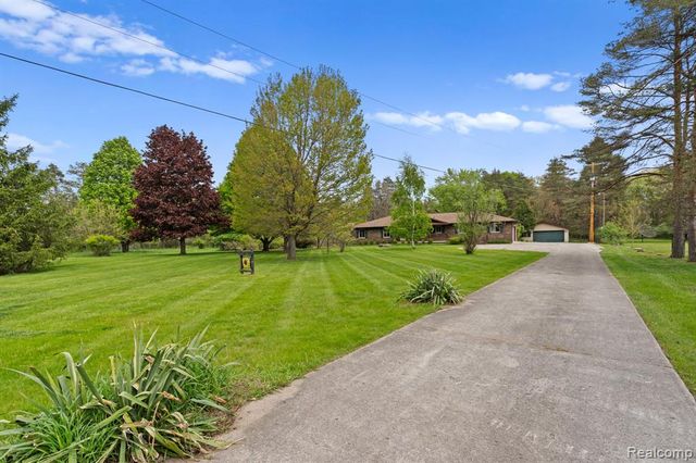 7540 Dexter Pinckney Road, Dexter, MI 48130
