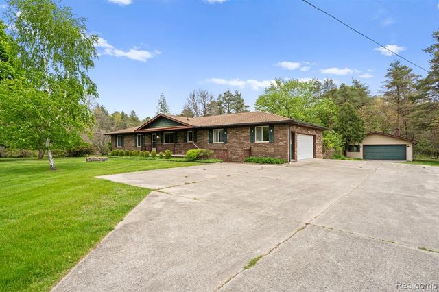 7540 Dexter Pinckney Road, Dexter, MI 48130
