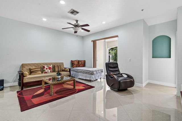 4607 Danson Way, Delray Beach, FL 33445