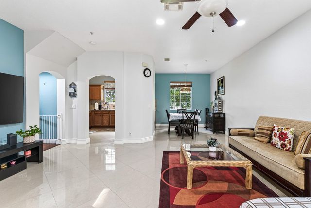 4607 Danson Way, Delray Beach, FL 33445