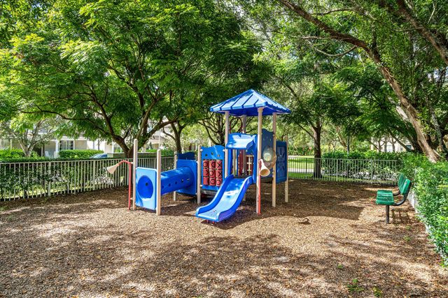 4607 Danson Way, Delray Beach, FL 33445