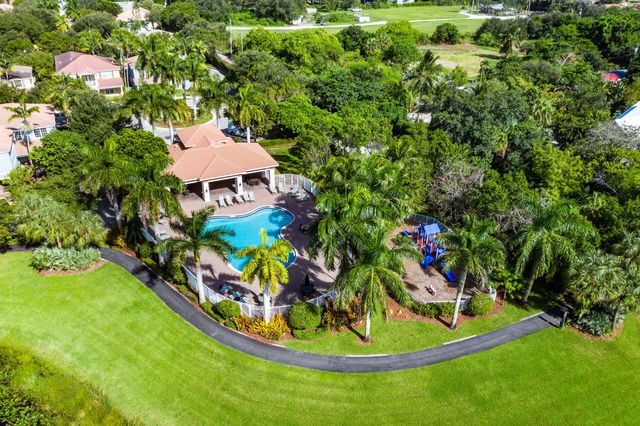 4607 Danson Way, Delray Beach, FL 33445