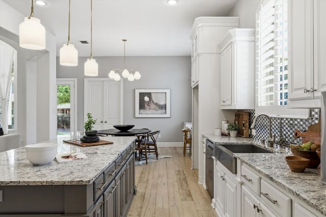 1933 Snapdragon Road, Frisco, TX 75033