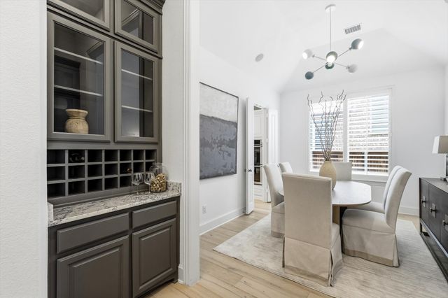 1933 Snapdragon Road, Frisco, TX 75033