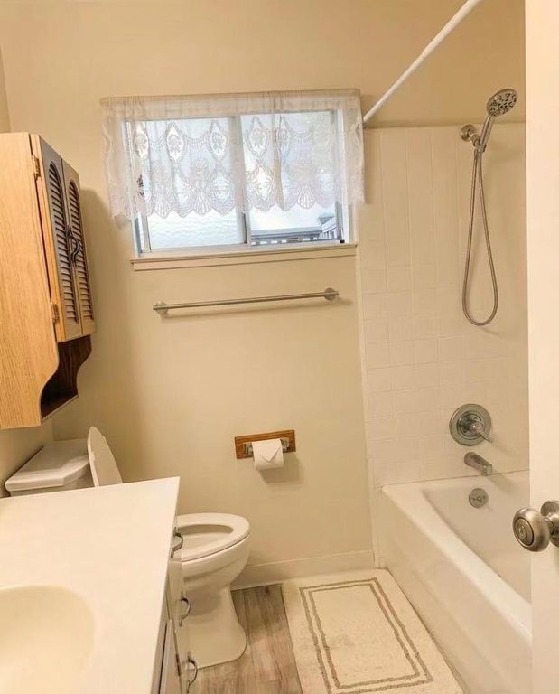 Image 10 of property listing at 1379 Miller Avenue, San Jose, CA 95129