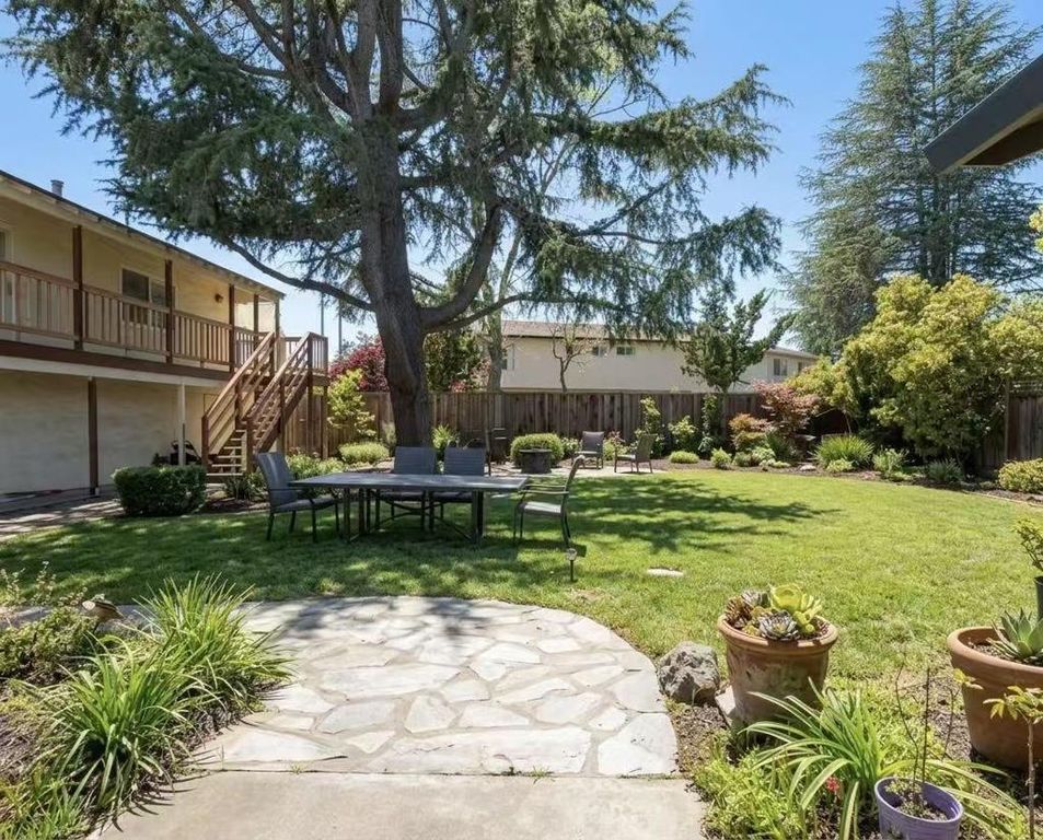 Image 11 of property listing at 1379 Miller Avenue, San Jose, CA 95129