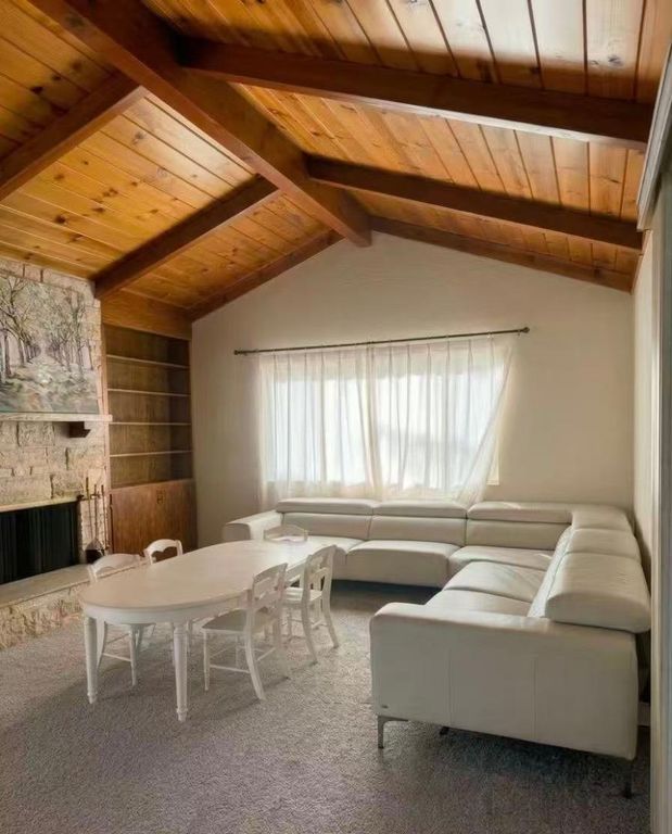 Image 4 of property listing at 1379 Miller Avenue, San Jose, CA 95129