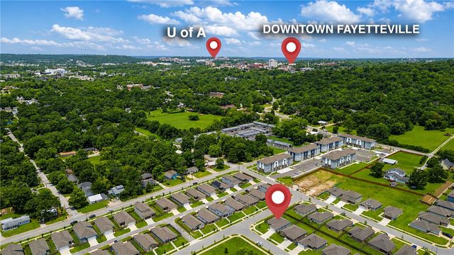 1029 S Brambling Lane, Fayetteville, AR 72701