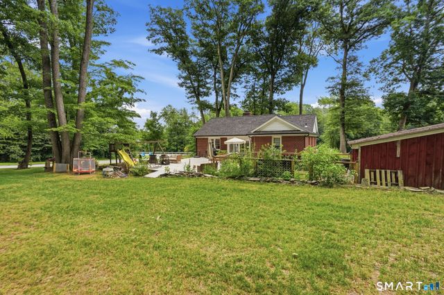 529 Pomfret Street, Putnam, CT 06260