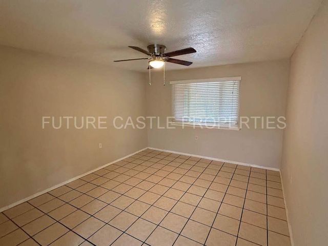 1901 Grande Boulevard SE, Rio Rancho, NM 87124