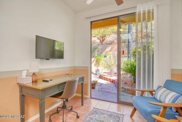 1223 E Camino Diestro, Oro Valley, AZ 85704