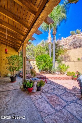 1223 E Camino Diestro, Oro Valley, AZ 85704