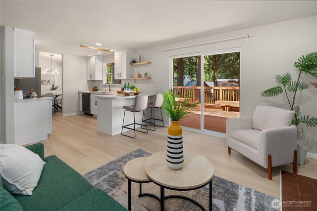 1839 225th Place NE, Sammamish, WA 98074