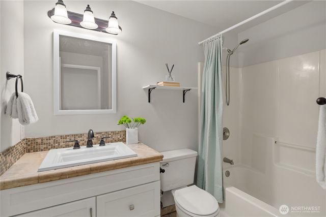 1839 225th Place NE, Sammamish, WA 98074