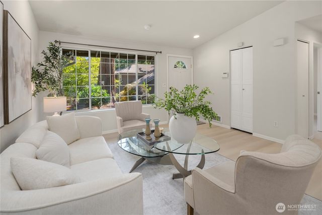 1839 225th Place NE, Sammamish, WA 98074