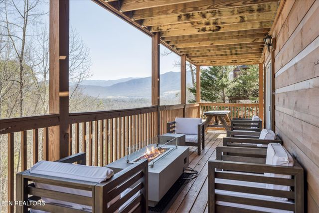 228 Tolliver Tr, Townsend, TN 37882