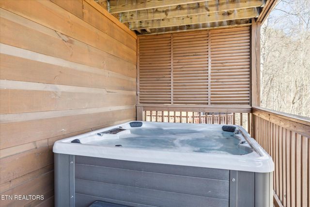 228 Tolliver Tr, Townsend, TN 37882