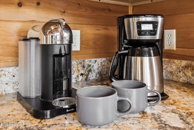 228 Tolliver Tr, Townsend, TN 37882