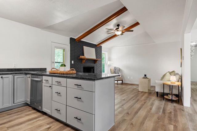 706 W Denison Drive, Robinson, TX 76706