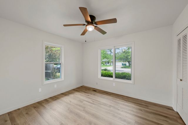 706 W Denison Drive, Robinson, TX 76706