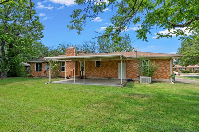 706 W Denison Drive, Robinson, TX 76706