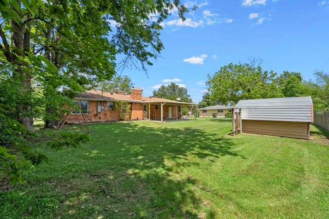 706 W Denison Drive, Robinson, TX 76706